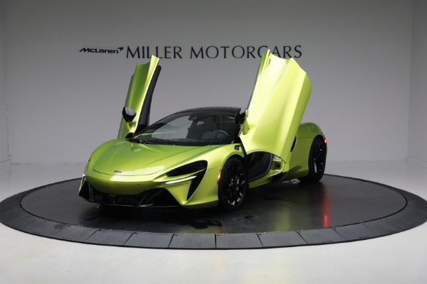 Used 2024 McLaren Artura Performance for sale Sold at Pagani of Greenwich in Greenwich CT 06830 14