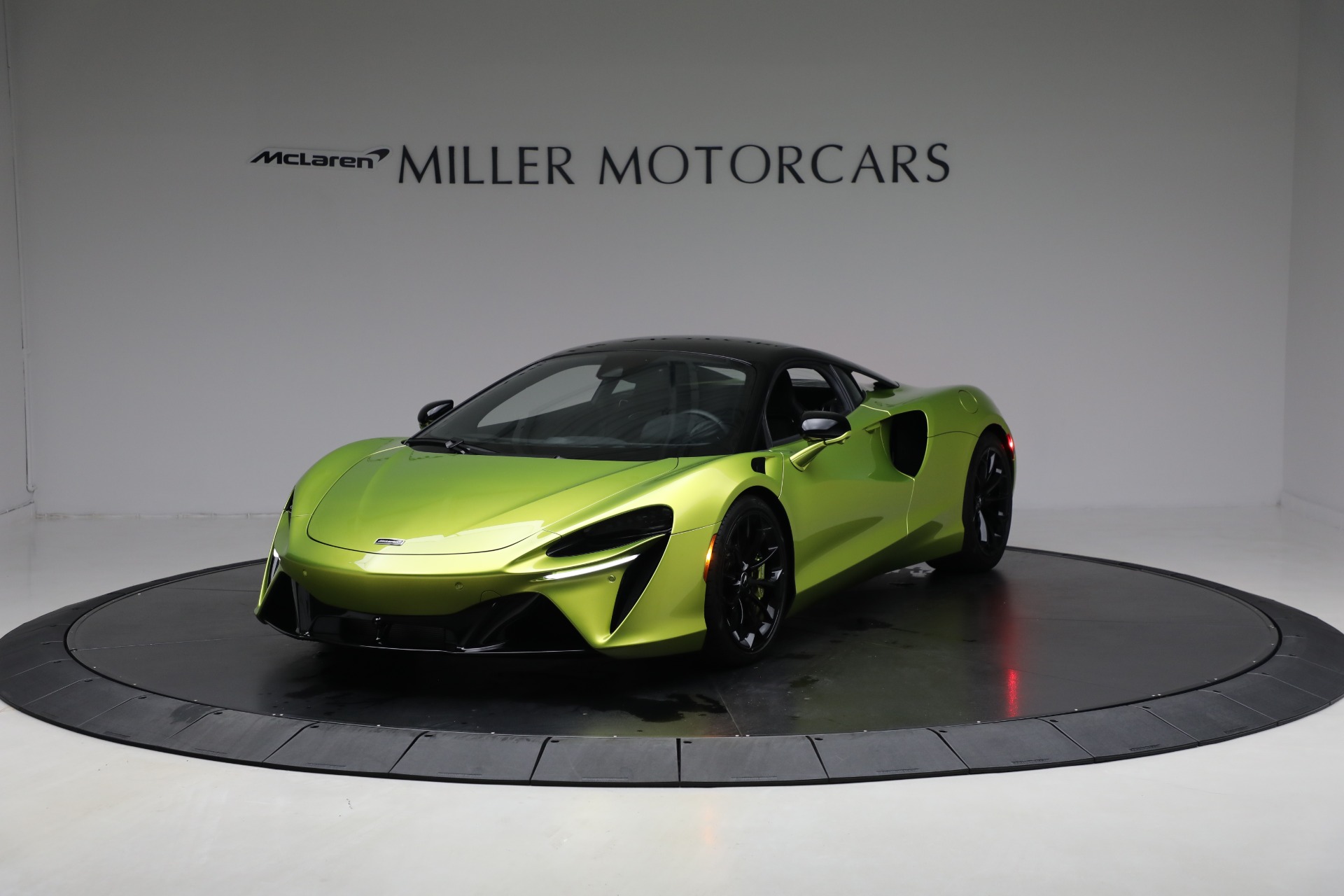 Used 2024 McLaren Artura Performance for sale Sold at Pagani of Greenwich in Greenwich CT 06830 1