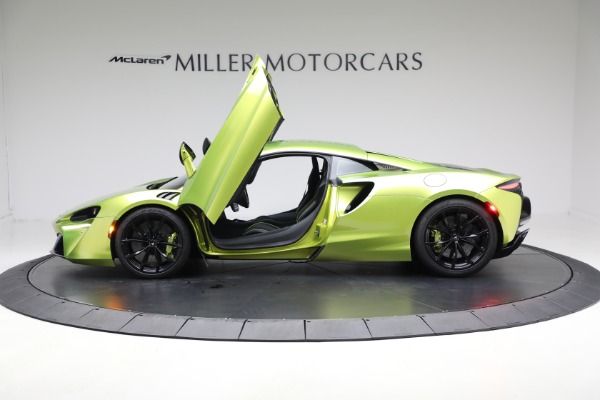 Used 2024 McLaren Artura TechLux for sale $191,900 at Pagani of Greenwich in Greenwich CT 06830 15