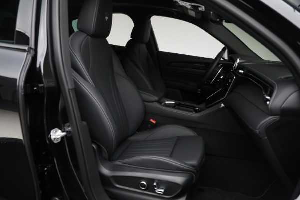 New 2025 Maserati Grecale Modena for sale Sold at Pagani of Greenwich in Greenwich CT 06830 17