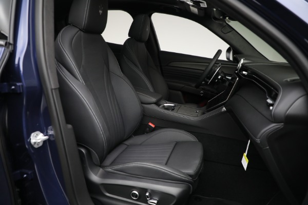 New 2025 Maserati Grecale Trofeo for sale Sold at Pagani of Greenwich in Greenwich CT 06830 19