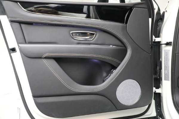 Used 2023 Bentley Bentayga V8 for sale Sold at Pagani of Greenwich in Greenwich CT 06830 13