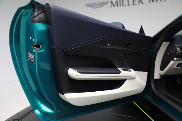 Used 2025 Aston Martin Vantage for sale Sold at Pagani of Greenwich in Greenwich CT 06830 13