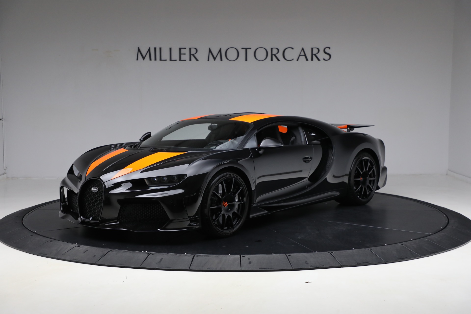 Used 2022 Bugatti Chiron Super Sport for sale Call for price at Pagani of Greenwich in Greenwich CT 06830 1
