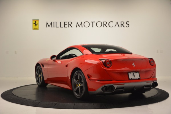 Used 2016 Ferrari California T for sale Sold at Pagani of Greenwich in Greenwich CT 06830 17