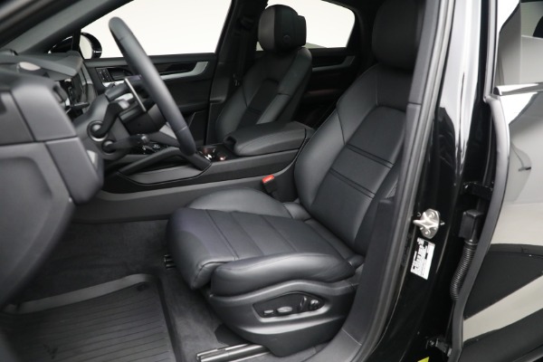 Used 2025 Porsche Cayenne Coupe for sale Sold at Pagani of Greenwich in Greenwich CT 06830 16