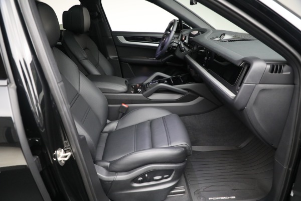 Used 2025 Porsche Cayenne Coupe for sale Sold at Pagani of Greenwich in Greenwich CT 06830 22