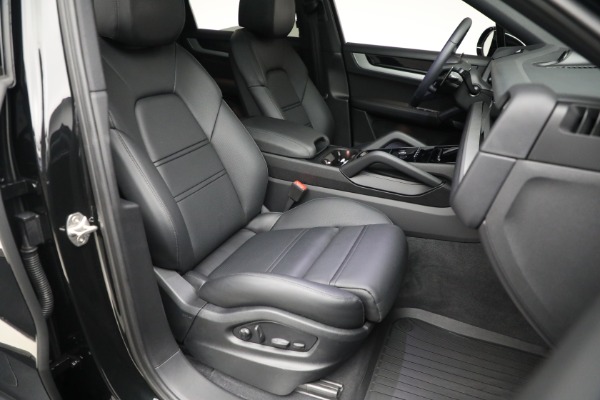 Used 2025 Porsche Cayenne Coupe for sale Sold at Pagani of Greenwich in Greenwich CT 06830 23