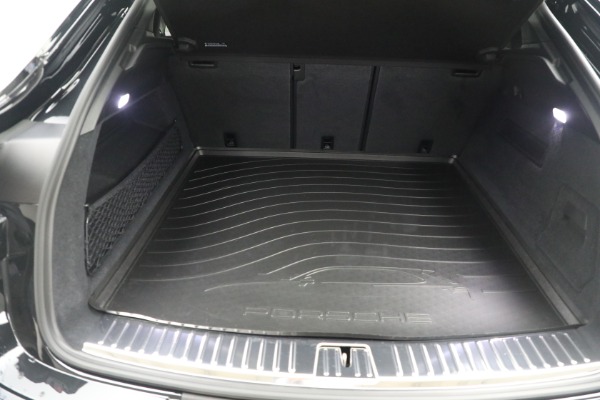 Used 2025 Porsche Cayenne Coupe for sale Sold at Pagani of Greenwich in Greenwich CT 06830 25