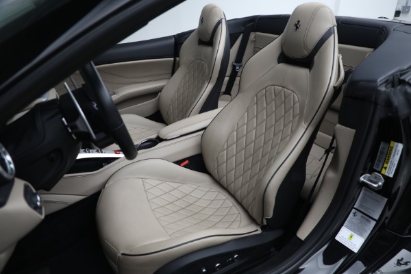 Used 2016 Ferrari California T for sale $122,900 at Pagani of Greenwich in Greenwich CT 06830 16