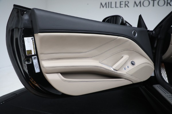 Used 2016 Ferrari California T for sale $122,900 at Pagani of Greenwich in Greenwich CT 06830 18