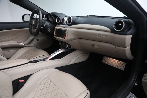 Used 2016 Ferrari California T for sale $122,900 at Pagani of Greenwich in Greenwich CT 06830 19