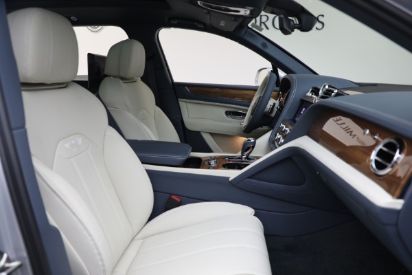 New 2025 Bentley Bentayga EWB V8 for sale $262,915 at Pagani of Greenwich in Greenwich CT 06830 24