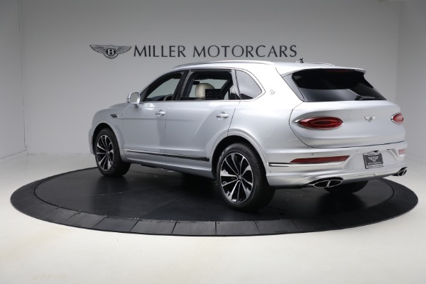 New 2025 Bentley Bentayga EWB V8 for sale $262,915 at Pagani of Greenwich in Greenwich CT 06830 3