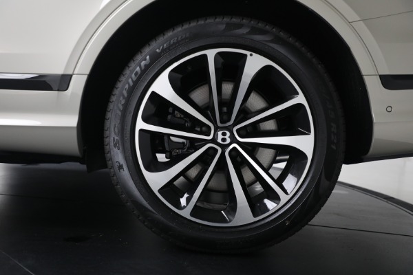 New 2025 Bentley Bentayga V8 for sale Sold at Pagani of Greenwich in Greenwich CT 06830 16