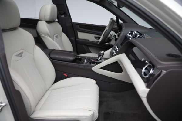 New 2025 Bentley Bentayga V8 for sale Sold at Pagani of Greenwich in Greenwich CT 06830 27