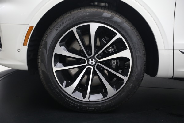 New 2025 Bentley Bentayga V8 for sale $199,900 at Pagani of Greenwich in Greenwich CT 06830 10