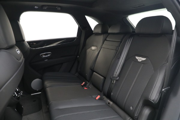 New 2025 Bentley Bentayga V8 for sale $199,900 at Pagani of Greenwich in Greenwich CT 06830 21