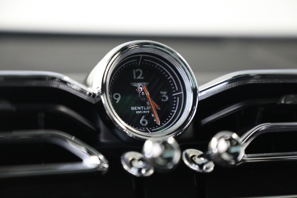 New 2025 Bentley Bentayga V8 for sale $199,900 at Pagani of Greenwich in Greenwich CT 06830 22