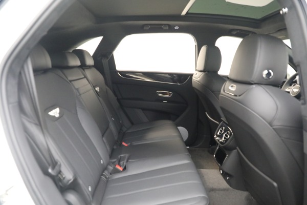 New 2025 Bentley Bentayga V8 for sale $199,900 at Pagani of Greenwich in Greenwich CT 06830 26