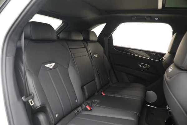 New 2025 Bentley Bentayga V8 for sale $199,900 at Pagani of Greenwich in Greenwich CT 06830 27