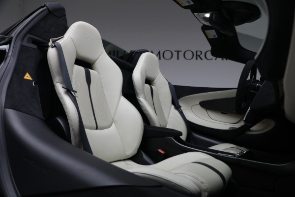 Used 2018 McLaren 570S Spider for sale Sold at Pagani of Greenwich in Greenwich CT 06830 24