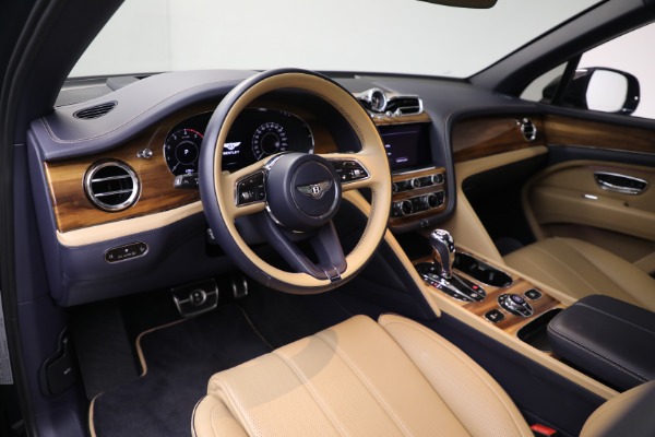 Used 2024 Bentley Bentayga EWB V8 for sale $204,900 at Pagani of Greenwich in Greenwich CT 06830 18