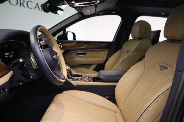 Used 2024 Bentley Bentayga EWB V8 for sale $204,900 at Pagani of Greenwich in Greenwich CT 06830 19