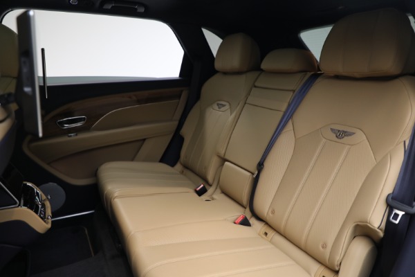 Used 2024 Bentley Bentayga EWB V8 for sale $204,900 at Pagani of Greenwich in Greenwich CT 06830 23