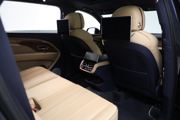 Used 2024 Bentley Bentayga EWB V8 for sale $204,900 at Pagani of Greenwich in Greenwich CT 06830 24