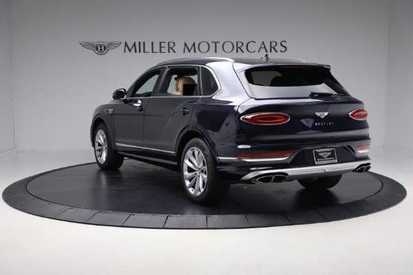 Used 2024 Bentley Bentayga EWB V8 for sale $204,900 at Pagani of Greenwich in Greenwich CT 06830 4