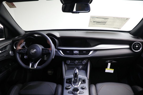 New 2025 Alfa Romeo Stelvio Intensa for sale Sold at Pagani of Greenwich in Greenwich CT 06830 27