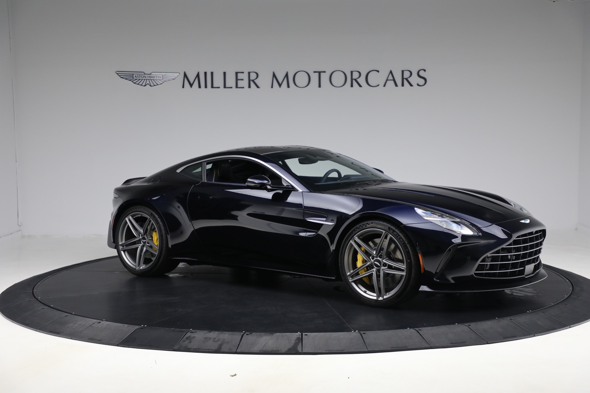 2026 Aston Martin Vantage Base - Photo 10