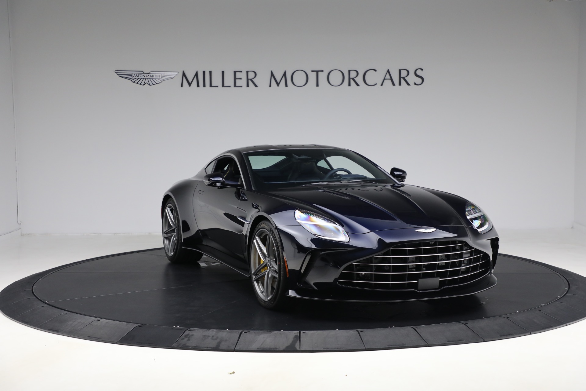 2026 Aston Martin Vantage Base - Photo 11