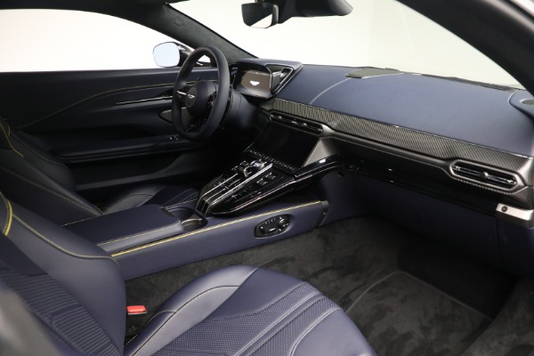 New 2026 Aston Martin Vantage for sale $240,400 at Pagani of Greenwich in Greenwich CT 06830 18