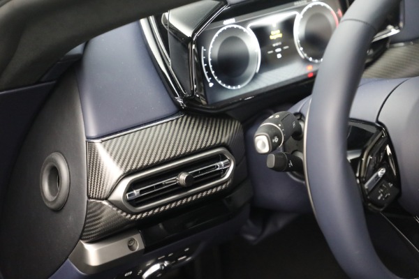 New 2026 Aston Martin Vantage for sale $240,400 at Pagani of Greenwich in Greenwich CT 06830 23