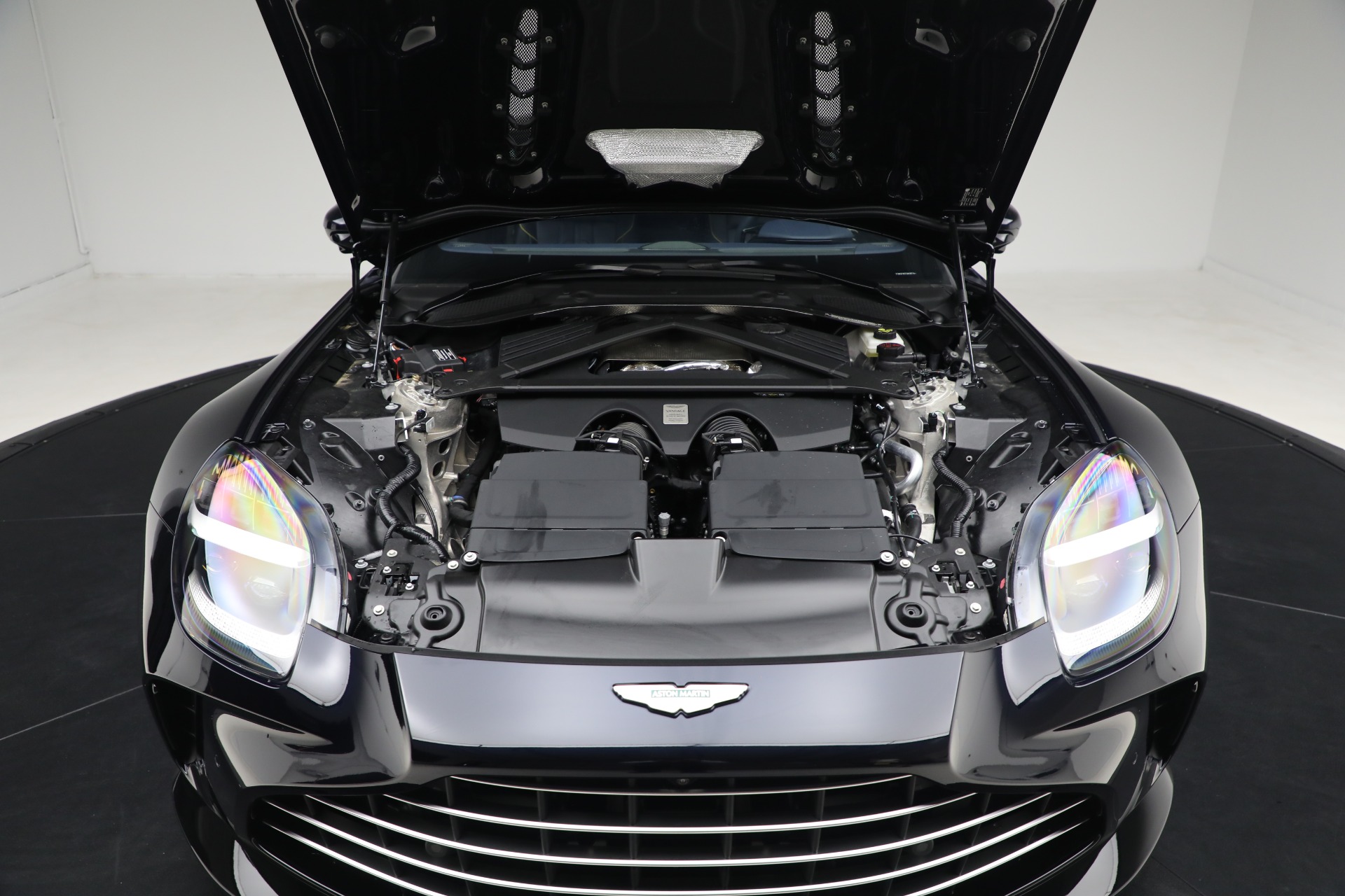 2026 Aston Martin Vantage Base - Photo 36