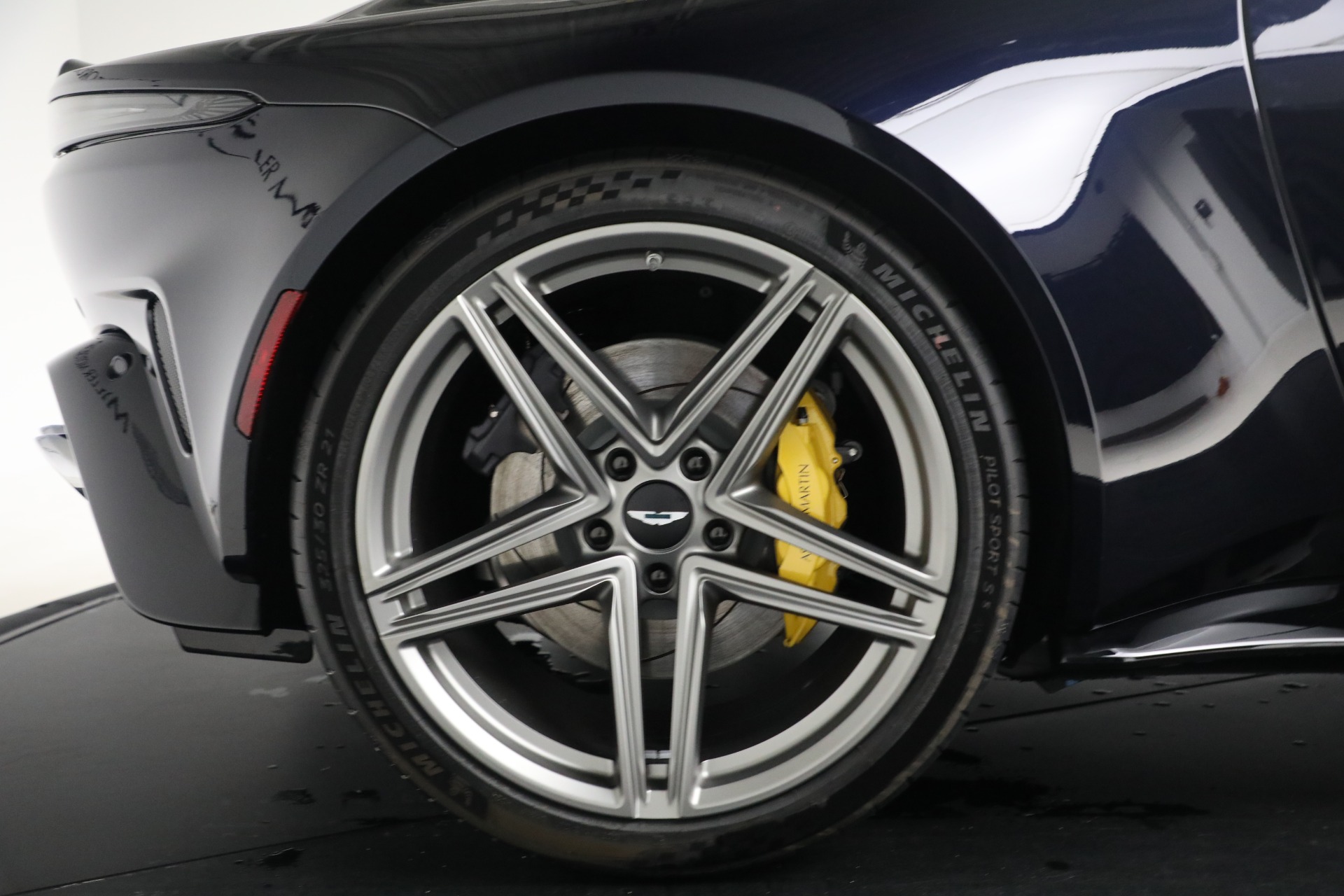 2026 Aston Martin Vantage Base - Photo 37
