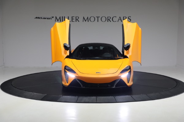 Used 2024 McLaren Artura TechLux for sale Sold at Pagani of Greenwich in Greenwich CT 06830 13