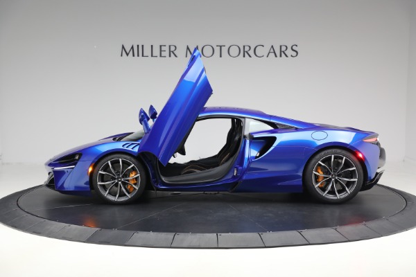 Used 2024 McLaren Artura Vision for sale Sold at Pagani of Greenwich in Greenwich CT 06830 15