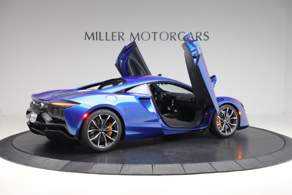 Used 2024 McLaren Artura Vision for sale Sold at Pagani of Greenwich in Greenwich CT 06830 18