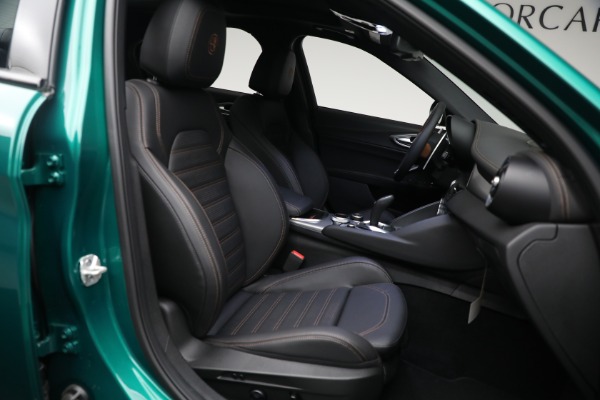 New 2025 Alfa Romeo Giulia Intensa for sale Sold at Pagani of Greenwich in Greenwich CT 06830 17