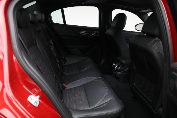 New 2025 Alfa Romeo Giulia Intensa for sale Sold at Pagani of Greenwich in Greenwich CT 06830 18