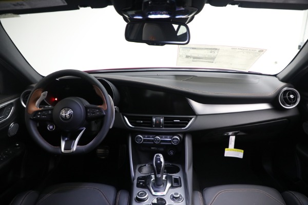 New 2025 Alfa Romeo Giulia Intensa for sale Sold at Pagani of Greenwich in Greenwich CT 06830 22