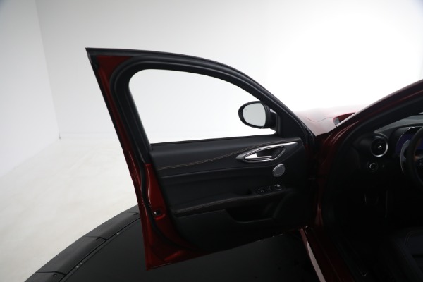 New 2025 Alfa Romeo Giulia Intensa for sale Sold at Pagani of Greenwich in Greenwich CT 06830 23