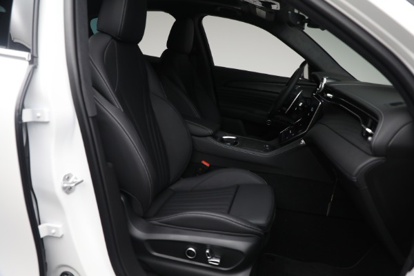Used 2025 Maserati Grecale for sale $57,550 at Pagani of Greenwich in Greenwich CT 06830 16