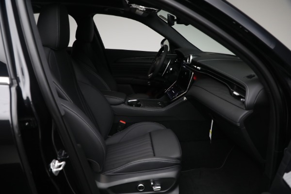 New 2025 Maserati Grecale for sale $71,739 at Pagani of Greenwich in Greenwich CT 06830 16