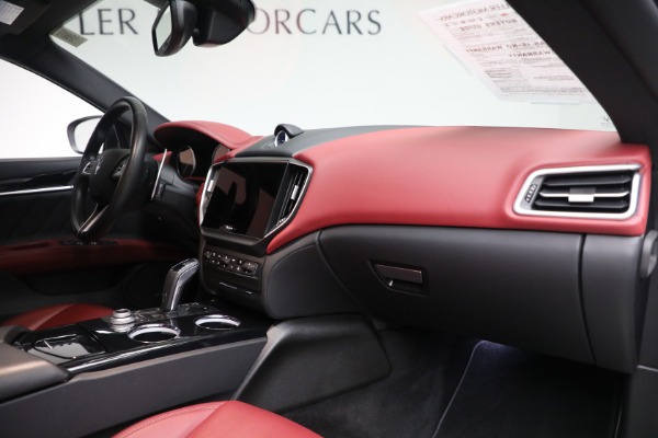 Used 2022 Maserati Ghibli Modena Q4 for sale Sold at Pagani of Greenwich in Greenwich CT 06830 17