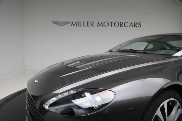 Used 2011 Aston Martin V12 Vantage for sale $129,900 at Pagani of Greenwich in Greenwich CT 06830 13