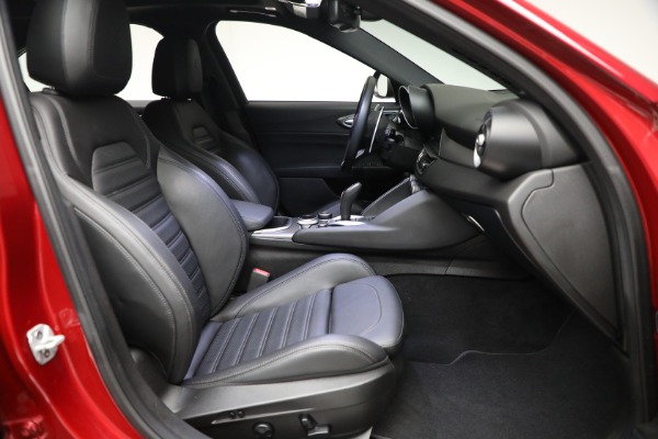 Used 2022 Alfa Romeo Giulia Veloce for sale Sold at Pagani of Greenwich in Greenwich CT 06830 16